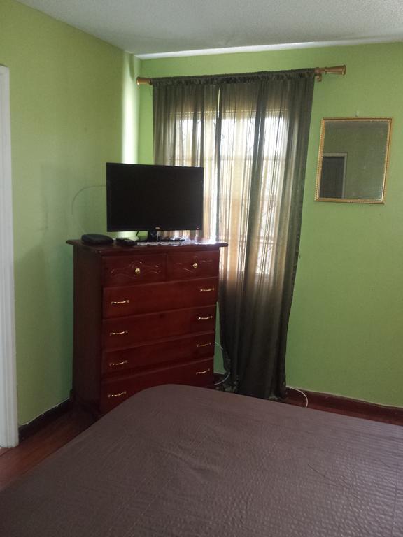Impeccable Guest Rooms 2 Кингстон Номер фото
